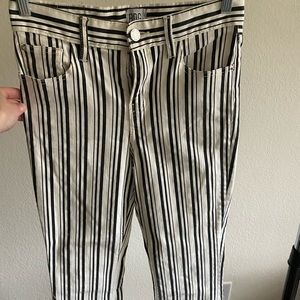 Fun black and white striped cropped/flare jeans!